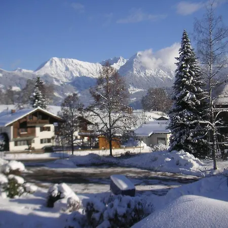 בית הארחה Gaestehaus Schmid 3*