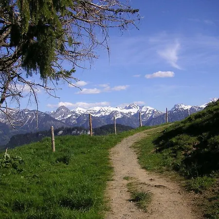 Gaestehaus Schmid בית הארחה אוברמייזלשטיין