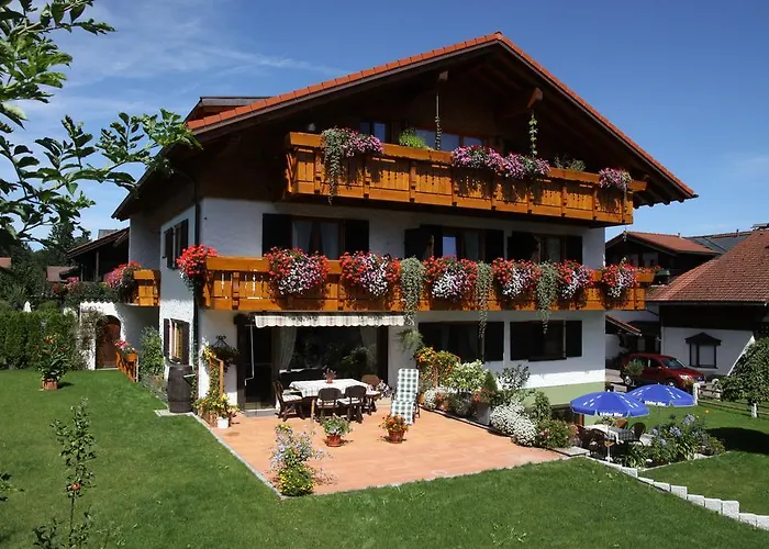 בית הארחה Gaestehaus Schmid